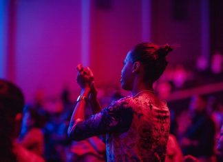 5 Tips for Success as an Entertainer in a Creative Industry 5 Tips for Success as an Entertainer in a Creative Industry
